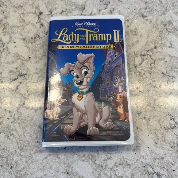 CHS tape - Disney-Lady  and the Tramp II scamp's‎ adventure - Picture 1 of 4